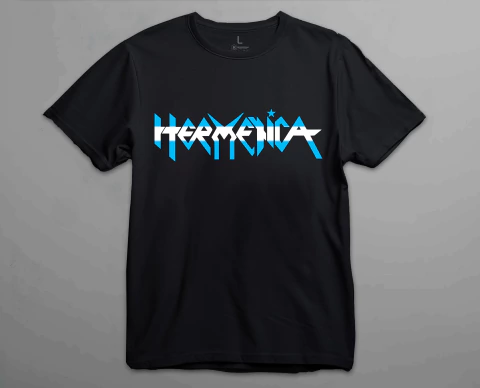 Remera Unisex Negra Hermética Logo Celeste y Blanco - comprar online
