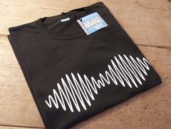 Imagen de Remera Unisex Arctic Monkeys Logo AM [Varios colores]