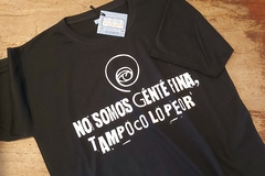 Remera Unisex No Somos Gente Fina Ratones Paranoicos II - comprar online