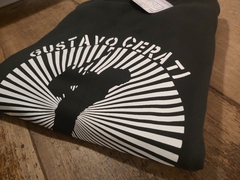 Buzo Negro Cuello Redondo Ahí Vamos Gustavo Cerati Classic - tienda online