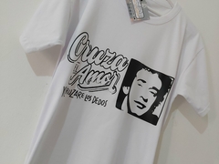 Remera Unisex Blanca Gustavo Cerati Cruza El Amor en internet
