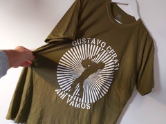 OUTLET - REMERA VERDE OLIVA AHI VAMOS CERATI XL - comprar online