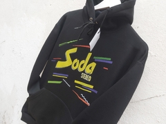 Imagen de Canguro Frisado Negro Soda Stereo Estética 80's