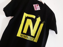 Remera Unisex Nonpalidece Logo Amarillo en internet