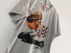 Remera Unisex Juan Manuel Fangio Gris en internet