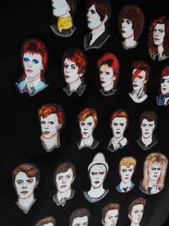 Remera Unisex David Bowie a través de las eras [Varios colores] - Beatagonia Store