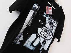 Remera Unisex Negra Clics Modernos Charly García en internet