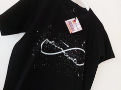 Remera Unisex Gustavo Cerati Infinito [Varios colores] - tienda online