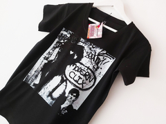 OUTLET - REMERA UNISEX negra Clics Modernos Charly Talle XL - comprar online