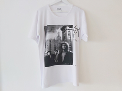 OUTLET - REMERA UNISEX blanca SODA STEREO DOBLE VIDA talle XXL (falla leve) - comprar online
