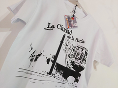 Remera Unisex Ciudad de La Furia Buenos Aires Blanca en internet