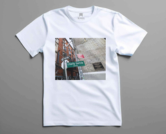 Remera Unisex Blanca Charly García Corner NYC - comprar online