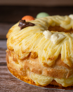 Imagen de Rosca de Pascua con crema Pastelera