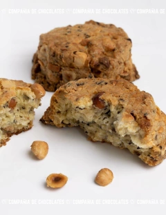 Scons de Chocolate Blanco y Avellanas