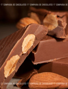Chocolate con Leche 35% de Cacao con Almendras enteras
