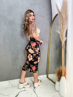 Saia mídi estampa ( flores) - comprar online