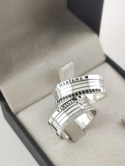 Aliança em Prata 7mm Nomes + Solitário Clássico - comprar online