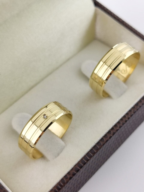 Aliança Banhada 6mm + Anel Solitário Banhado - comprar online