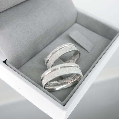 Aliança de Prata Lis 5mm + Solitário Clássico - comprar online