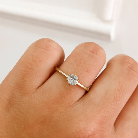 Solitário de Moeda Antiga Clássico