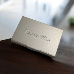 Tarjetero de Metal Satinado - comprar online