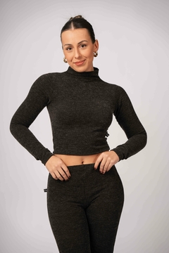 Cropped Manga Longa Preto