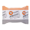 Alfajor Jorgito blanco de 55 gramos con envoltorio blanco, naranja y negro