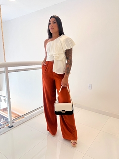 BLUSA FIORI BABADO na internet