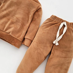 CONJUNTO BEBE PLUSH CAMEL en internet