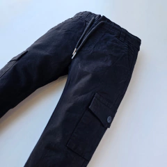 CARGO NIÑO DE GABARDINA NEGRO - comprar online