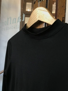 Top polerita soft negro en internet