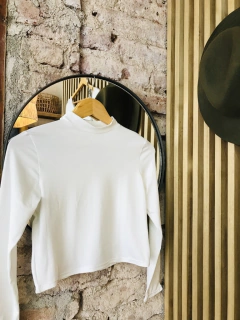 Top polerita blanco SOFT - comprar online