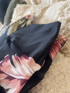 Dúo TOP & LEGGINGS DEPORTIVA FLORA - TanFlora LEGGINGS & CO