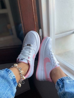 AIR FORCE BLANCA CON ROSA - comprar online