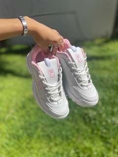 FILA BLANCA CON ROSA IMPORTADA en internet