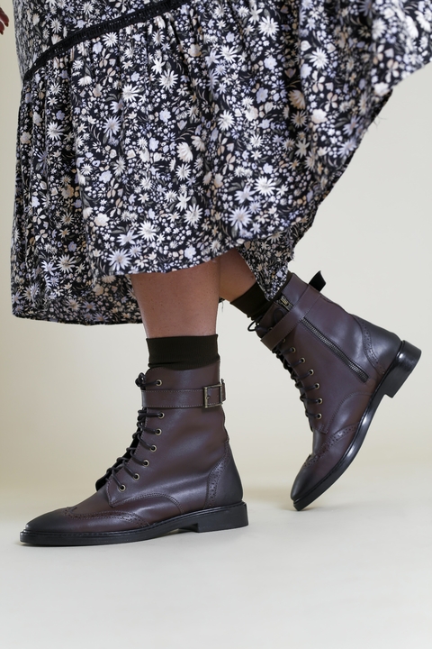 Bota Clarice Café