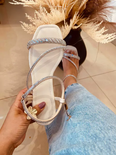 SANDÁLIA SHEILA CRAVEJADA