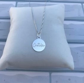 Colar 45 cm com placa gratidão .