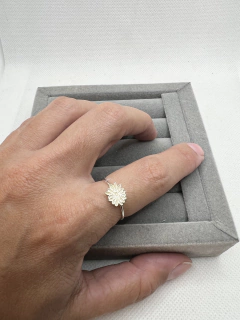 Anel flor margarida. na internet