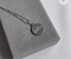 Colar 45 cm com placa gratidão . - comprar online