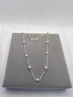 Colar choker bolinhas de 4 e 5 mm. na internet