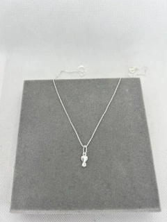 Colar 40 cm coração ponto de luz.