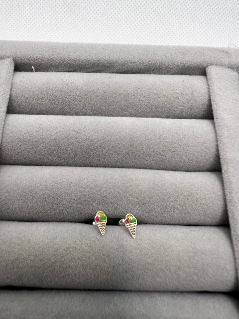 Brinco infantil mini sorvete .