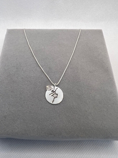 Colar 40 cm medalha bailarina e sapatilha .