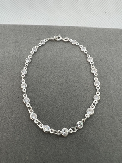 Pulseira toda de zircônias redonda.