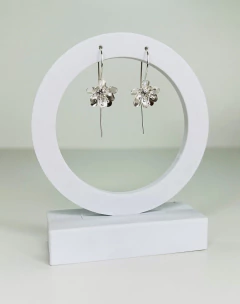 Brinco flor gancho P . na internet