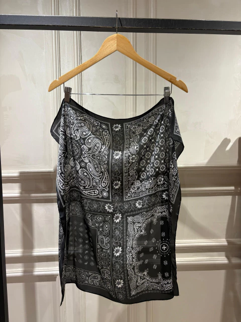 Lenço Flowers - comprar online