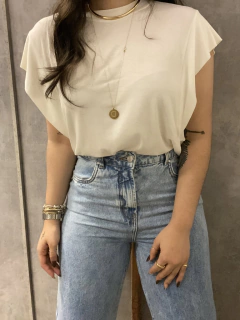 Regata Camila na internet