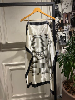 Lenço Quadrado na internet