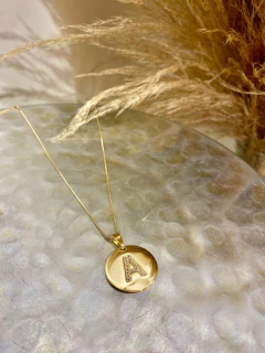 Colar Longo Inicial - comprar online